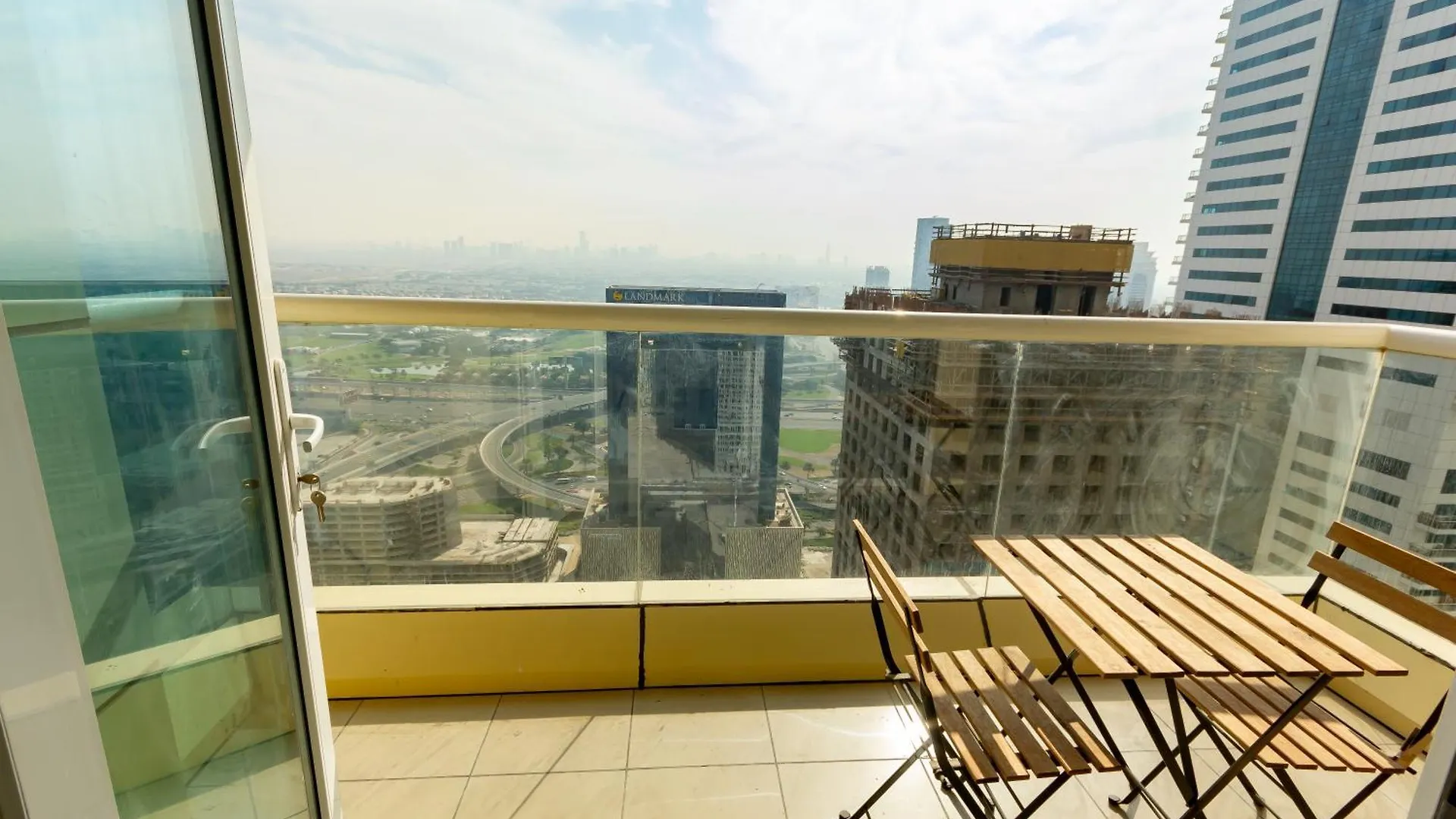 דובאי Best Offer For A Master Room Couples Friendly מלון דירות